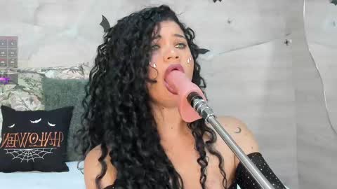 Alma Len online show from 10-19-25, 07:25