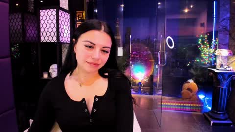 Snapshot of alma_pearl chatting on 12-20-24, 09:21 Alma online show from 12-20-24, 09:21