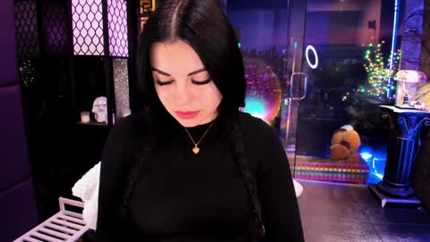 Snapshot of alma_pearl chatting on 12-23-24, 08:55 Alma online show from 12-23-24, 08:55