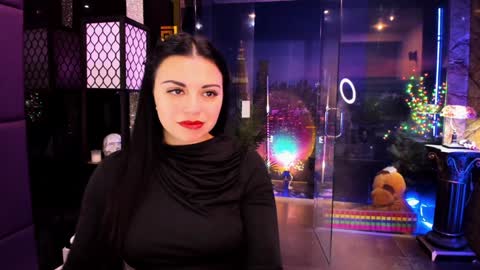 Snapshot of alma_pearl chatting on 12-28-24, 07:55 Alma online show from 12-28-24, 07:55