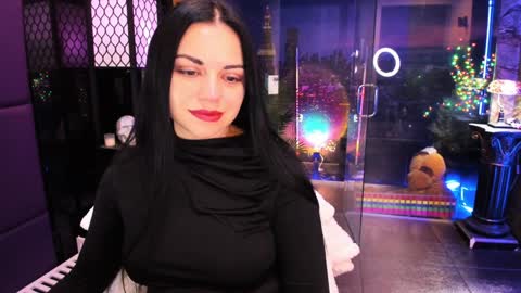 Snapshot of alma_pearl chatting on 01-28-25, 07:43 Alma online show from 01-28-25, 07:43