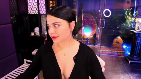 Snapshot of alma_pearl chatting on 02-04-25, 10:32 Alma online show from 02-04-25, 10:32