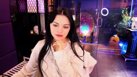 Snapshot of alma_pearl chatting on 02-18-25, 08:05 Alma online show from 02-18-25, 08:05