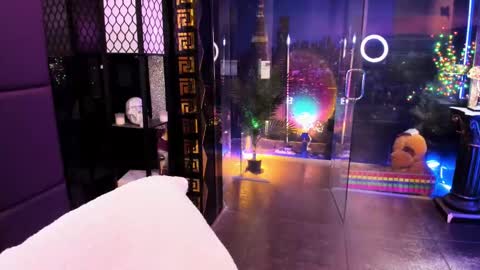 Snapshot of alma_pearl chatting on 02-23-25, 02:14 Alma online show from 02-23-25, 02:14