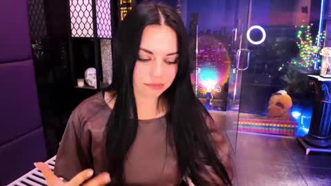 Snapshot of alma_pearl chatting on 03-01-25, 12:23 Alma online show from 03-01-25, 12:23