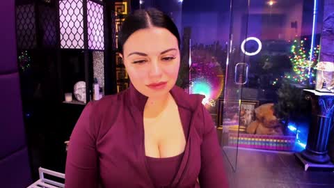 Snapshot of alma_pearl chatting on 11-04-25, 08:24 Alma online show from 11-04-25, 08:24