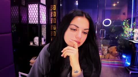 Snapshot of alma_pearl chatting on 11-06-25, 07:09 Alma online show from 11-06-25, 07:09