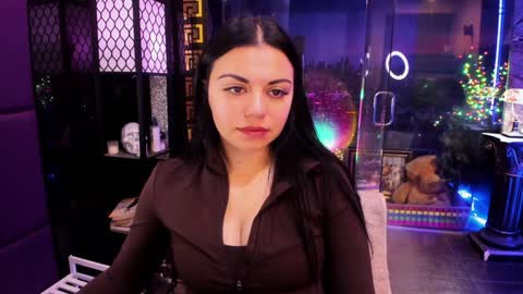 Snapshot of alma_pearl chatting on 11-12-25, 08:15 Alma online show from 11-12-25, 08:15