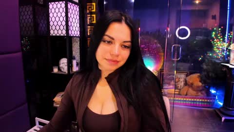 Snapshot of alma_pearl chatting on 11-23-25, 09:42 Alma online show from 11-23-25, 09:42