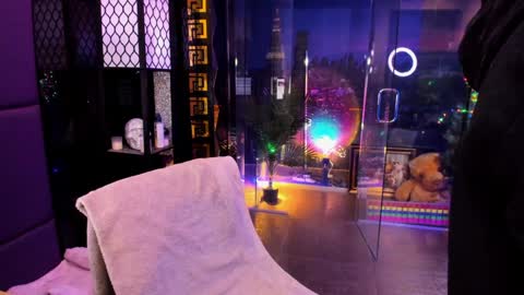 Snapshot of alma_pearl chatting on 12-14-25, 09:36 Alma online show from 12-14-25, 09:36