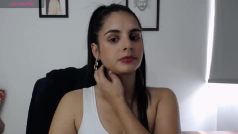 Snapshot of alma_sweet chatting on 01-03-25, 06:46 Arhantxa online show from 01-03-25, 06:46