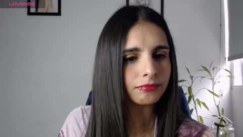 Snapshot of alma_sweet chatting on 01-19-25, 07:37 Arhantxa online show from 01-19-25, 07:37