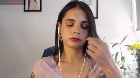 Snapshot of alma_sweet chatting on 01-26-25, 06:48 Arhantxa online show from 01-26-25, 06:48