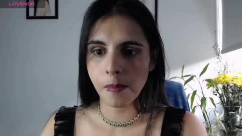 Snapshot of alma_sweet chatting on 01-27-25, 09:44 Arhantxa online show from 01-27-25, 09:44