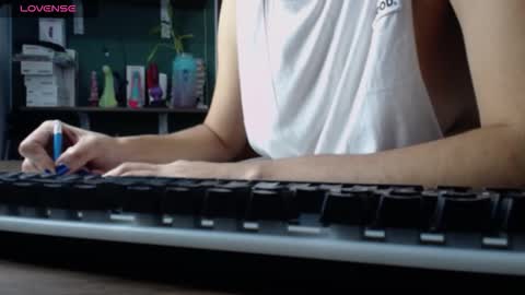 Snapshot of alma_sweet chatting on 10-06-25, 06:49 Arhantxa online show from 10-06-25, 06:49