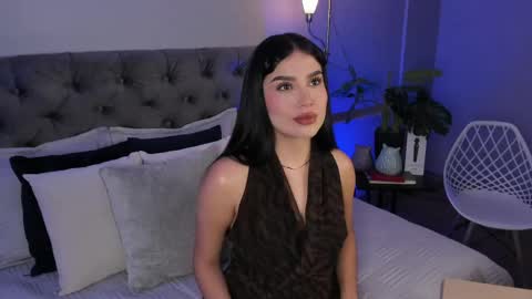 Mia online show from 05-20-26, 02:56
