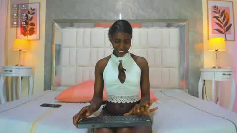 Snapshot of almasaennz chatting on 06-06-26, 12:16 online show from 06-06-26, 12:16