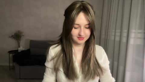 Snapshot of almostinnocent_ chatting on 05-05-26, 07:44 Anna online show from 05-05-26, 07:44