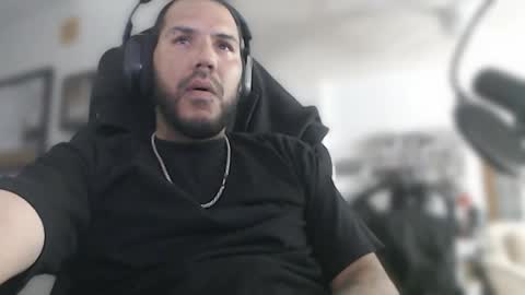 Snapshot of aloha_king chatting on 11-06-25, 10:38 simplyfaded online show from 11-06-25, 10:38