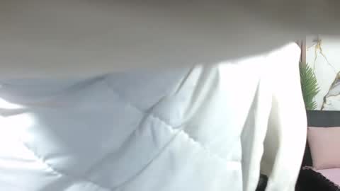 alonddra_tay online show from 04-22-26, 11:34