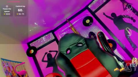 alondra_campbell online show from 10-28-25, 03:21