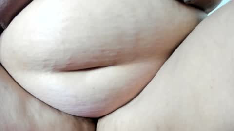 Snapshot of alondra_zaens chatting on 12-29-24, 09:20 Alondra online show from 12-29-24, 09:20