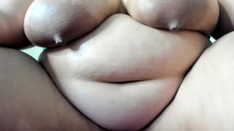 Snapshot of alondra_zaens chatting on 02-16-25, 11:48 Alondra online show from 02-16-25, 11:48