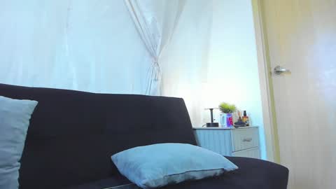 Snapshot of alonehazel chatting on 01-26-25, 09:40 Hazel Bowie online show from 01-26-25, 09:40