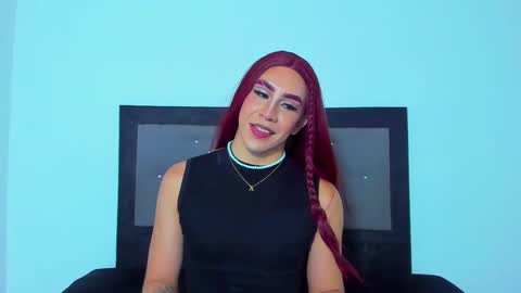 Snapshot of alonehazel chatting on 03-08-25, 01:17 Hazel Bowie online show from 03-08-25, 01:17