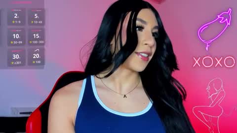 Snapshot of alonehazel chatting on 10-23-25, 02:11 Hazel Bowie online show from 10-23-25, 02:11