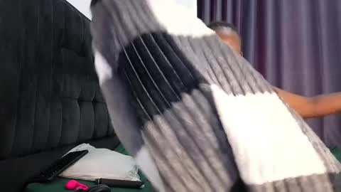 alotta_titties online show from 04-19-26, 08:35