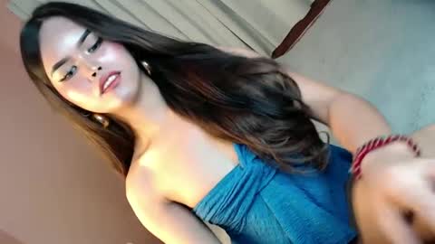 Snapshot of alove_too_last chatting on 01-13-25, 01:49 LEXY online show from 01-13-25, 01:49