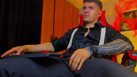 alpha_dominus_ online show from 10-15-25, 04:01