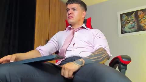 alpha_dominus_ online show from 11-10-25, 04:33