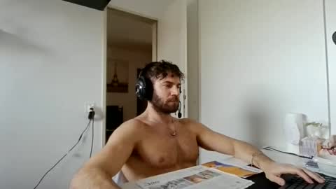 Snapshot of alphah_hunk chatting on 01-14-26, 12:11 alphah_hunk online show from 01-14-26, 12:11