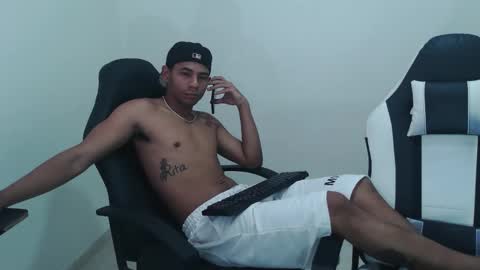 alphas_latins online show from 03-23-26, 07:07