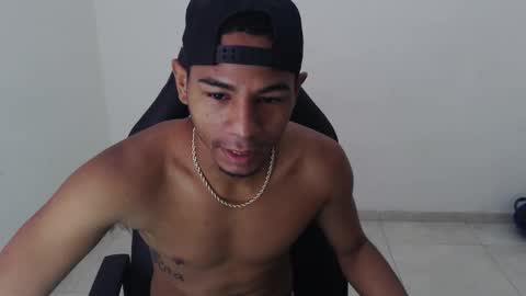 alphas_latins online show from 04-11-26, 05:28