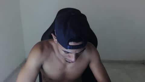 alphas_latins online show from 04-26-26, 09:45