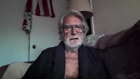 Snapshot of alphauniform chatting on 12-05-24, 01:17 AlphaUniform online show from 12-05-24, 01:17