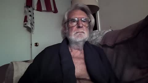 Snapshot of alphauniform chatting on 12-11-24, 02:11 AlphaUniform online show from 12-11-24, 02:11