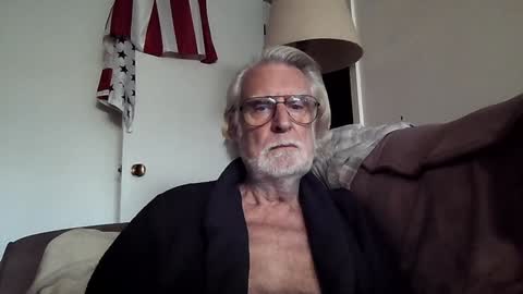 Snapshot of alphauniform chatting on 01-10-25, 06:17 AlphaUniform online show from 01-10-25, 06:17