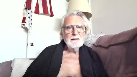 Snapshot of alphauniform chatting on 01-12-25, 04:29 AlphaUniform online show from 01-12-25, 04:29