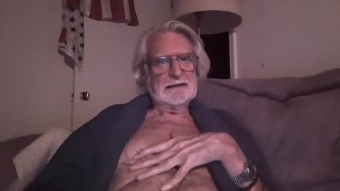 Snapshot of alphauniform chatting on 01-24-25, 04:16 AlphaUniform online show from 01-24-25, 04:16