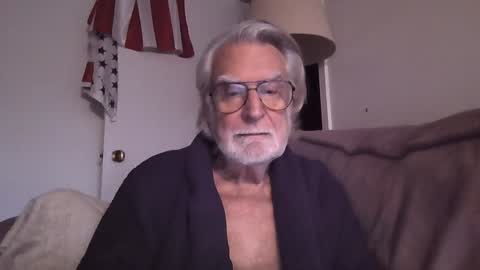 Snapshot of alphauniform chatting on 01-25-25, 02:58 AlphaUniform online show from 01-25-25, 02:58