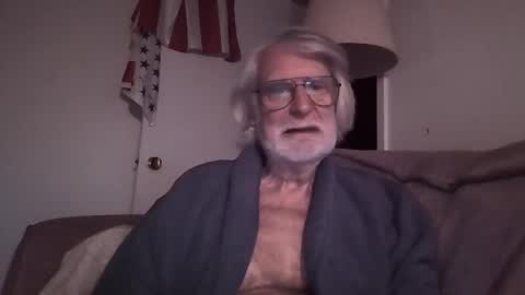 Snapshot of alphauniform chatting on 02-19-25, 12:22 AlphaUniform online show from 02-19-25, 12:22