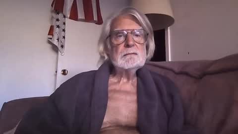 Snapshot of alphauniform chatting on 02-26-25, 12:47 AlphaUniform online show from 02-26-25, 12:47