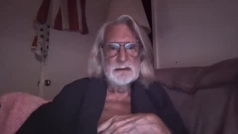 Snapshot of alphauniform chatting on 09-16-25, 03:18 AlphaUniform online show from 09-16-25, 03:18