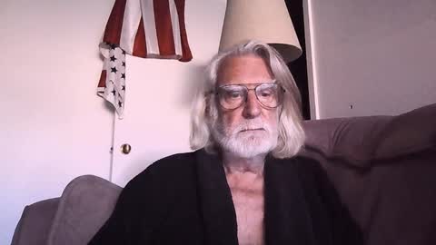 Snapshot of alphauniform chatting on 10-01-25, 12:22 AlphaUniform online show from 10-01-25, 12:22