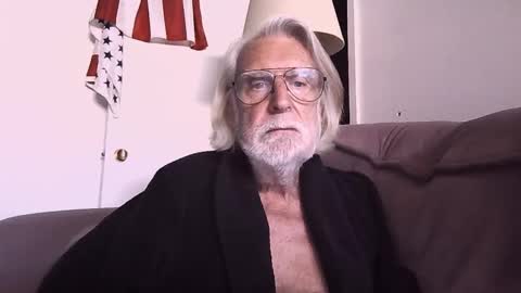 Snapshot of alphauniform chatting on 10-14-25, 01:45 AlphaUniform online show from 10-14-25, 01:45