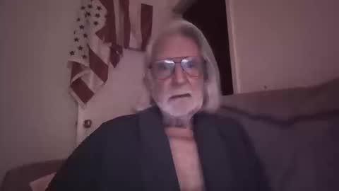 Snapshot of alphauniform chatting on 03-11-26, 11:27 AlphaUniform online show from 03-11-26, 11:27